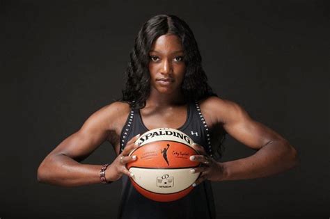 11 Hottest Female Basketball Players (2024 Updated)